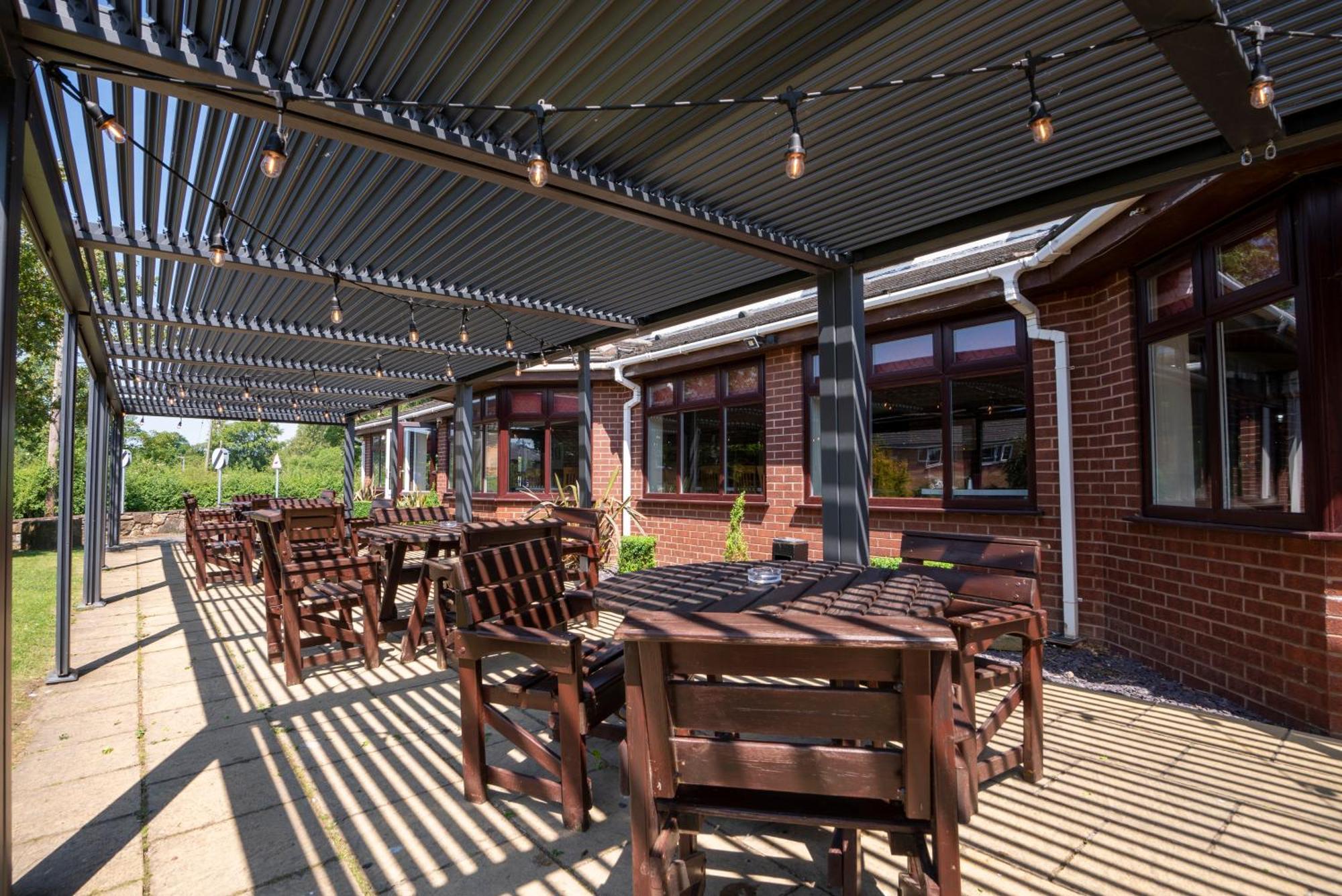 Beaufort Park Hotel Mold Exterior foto